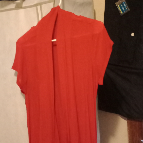 Blouses - Picture 8 of 17